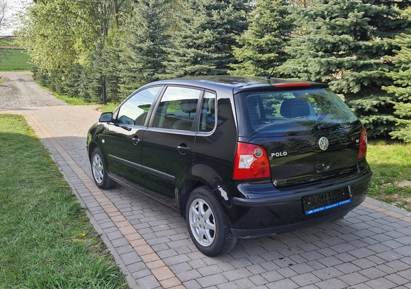 Volkswagen Polo cena 8500 przebieg: 238302, rok produkcji 2004 z Międzychód małe 137